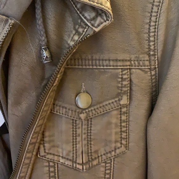 Hooded faux leather jacket - Picture 5 of 6